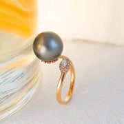 Natural Tahitian Black Pearl Diamond Ring 12.2mm d0.06ct, 18K, with White Sapphire